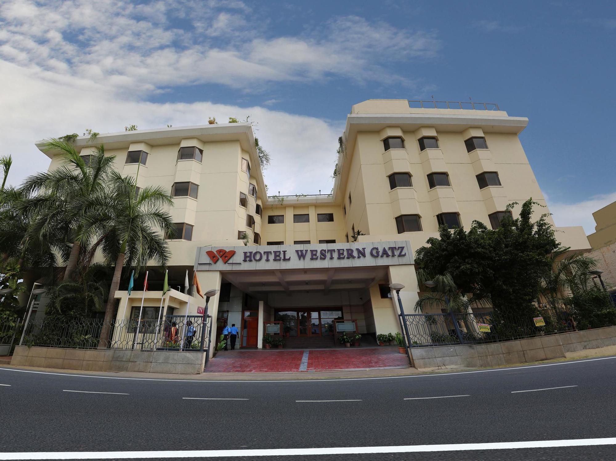 Hotel Western Gatz Тхени Экстерьер фото