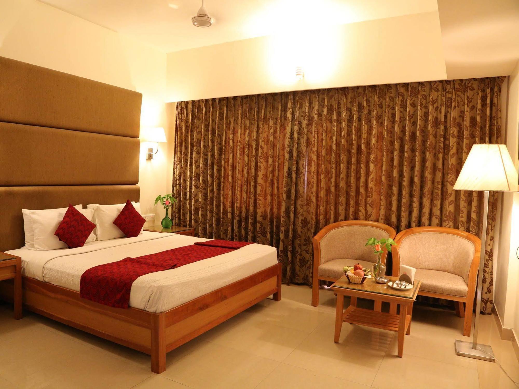 Hotel Western Gatz Тхени Экстерьер фото